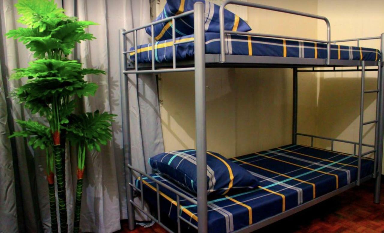 Tagaytay Modern Guesthouse - City Center Tagaytay City Room photo